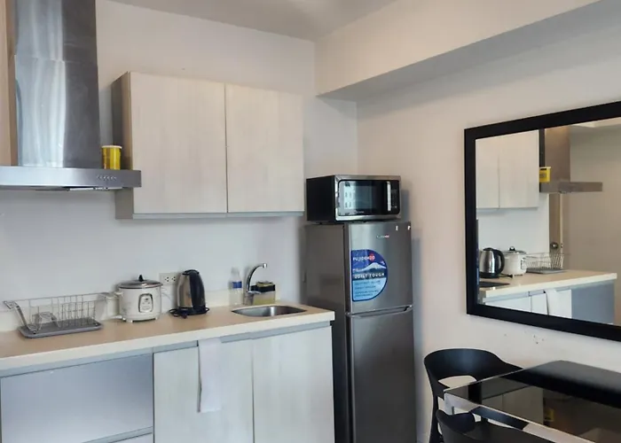 Azure Staycation Philippines By Amrs Near International Airport Apartment Manila