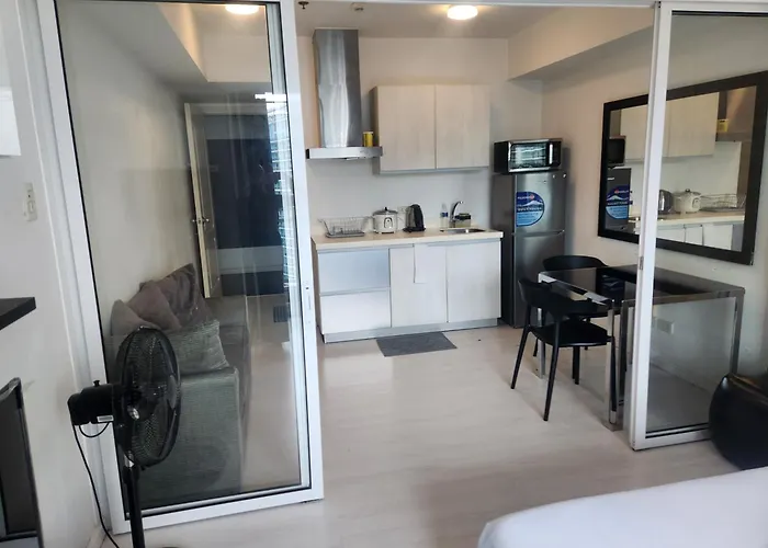 Azure Staycation Philippines By Amrs Near International Airport Apartment Manila