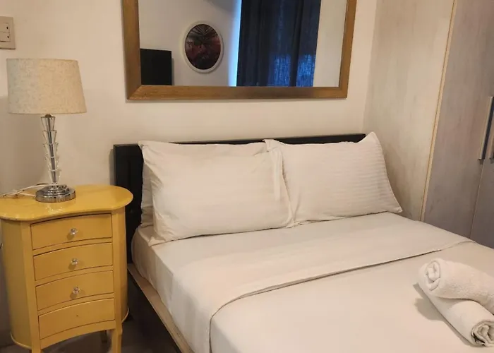 Azure Staycation Philippines By Amrs Near International Airport *