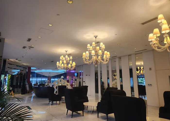 Azure Staycation Philippines By Amrs Near International Airport Manila